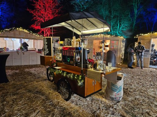 Kaffeefahrrad auf privatem Weihnachtsmarkt 